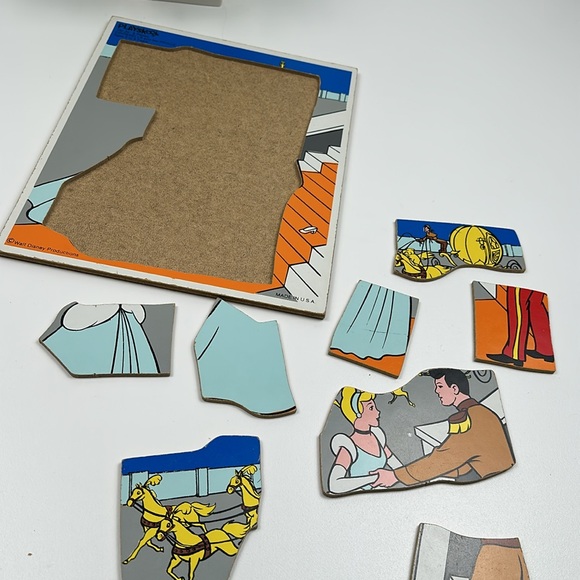 Playskool Disney Cinderella and the Prince puzzle - Picture 3 of 8